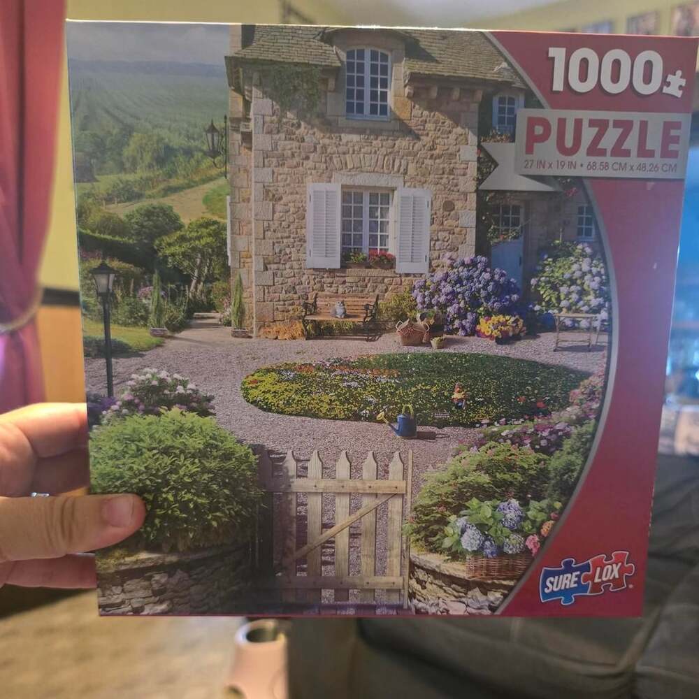 Sure-Lox 1000 Piece Stone Cottage Garden Jigsaw Puzzle